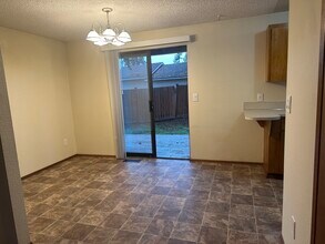 6439 Armar Rd, Unit # 2 in Marysville, WA - Building Photo - Building Photo