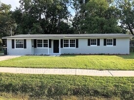 7352 Old Kings Rd S in Jacksonville, FL - Building Photo