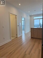 25 Wellington St S in Kitchener, ON - Building Photo - Building Photo