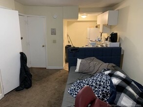 1305 Commonwealth Ave, Unit 1 in Boston, MA - Foto de edificio - Building Photo