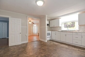 30 3rd Ave, Unit 1 in Lowell, MA - Building Photo - Building Photo