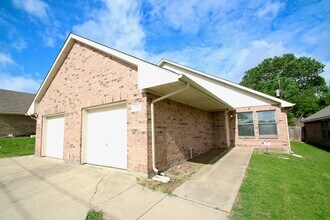 3116-3118 S Cherry Ln in Fort Worth, TX - Building Photo - Building Photo