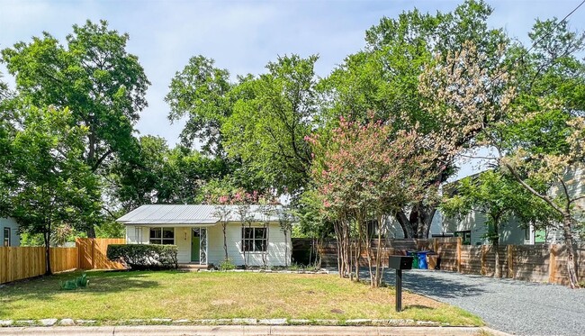 property at 916 Chote Ave