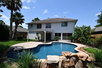 22510 Holly Lake Dr in Katy, TX - Building Photo - Building Photo