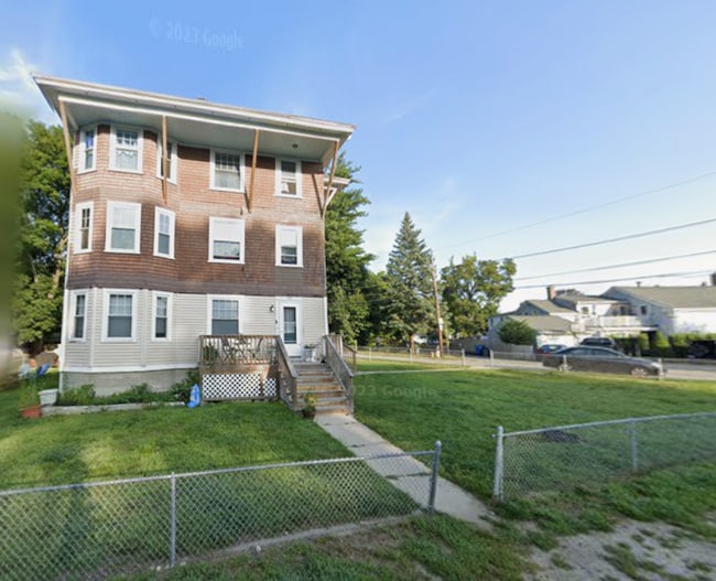 129 Old Main St