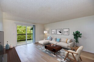 The Woodmark in Tacoma, WA - Building Photo