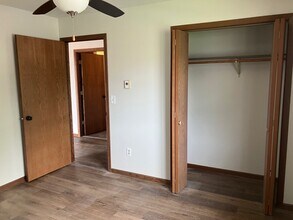 1035 Green Bay St, Unit 3 in La crosse, WI - Foto de edificio - Building Photo