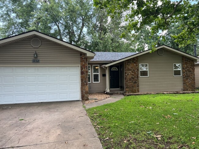 property at 1232 E Sunset St