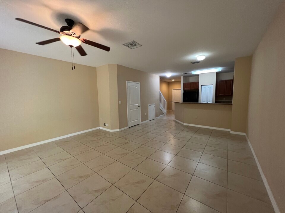 3612 NW 29th Ct in Lauderdale Lakes, FL - Building Photo