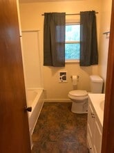 231 N 1st St-Unit -2 in Seward, NE - Building Photo - Building Photo