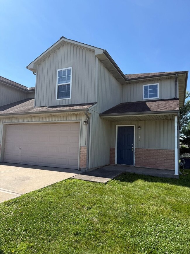 property at 619 W Pine St