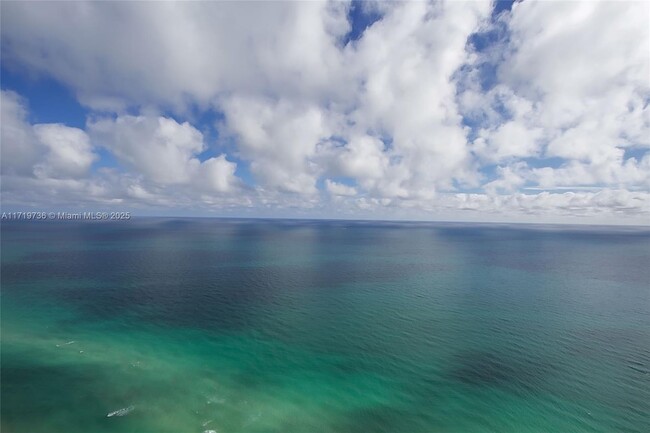 18555 Collins Ave, Unit # 4605 in Sunny Isles Beach, FL - Building Photo - Building Photo