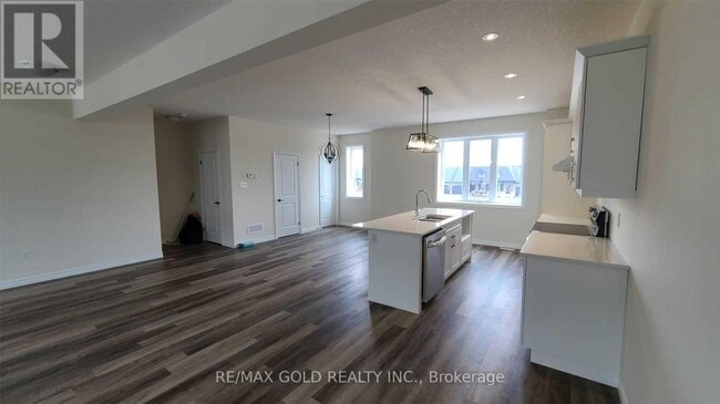 property at 435 Callaway Rd