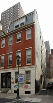 251 S 16th St in Philadelphia, PA - Building Photo