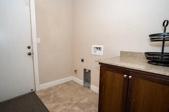 7269 W Robinwood Ln in Fresno, CA - Building Photo - Building Photo