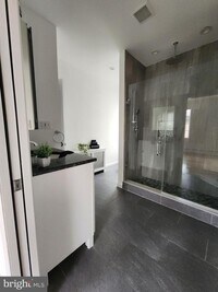 2327 S Rosewood St photo'
