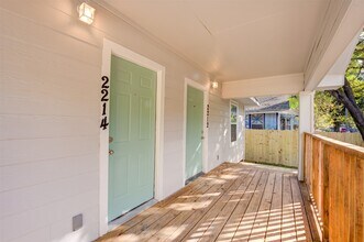 2214 McKee St in Houston, TX - Building Photo - Building Photo