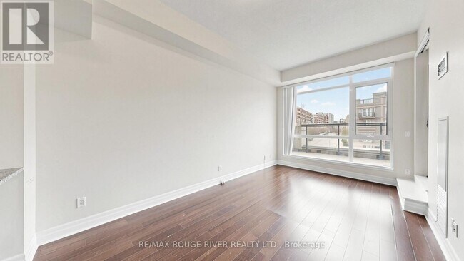 8110 Birchmount Rd in Markham, ON - Building Photo - Building Photo