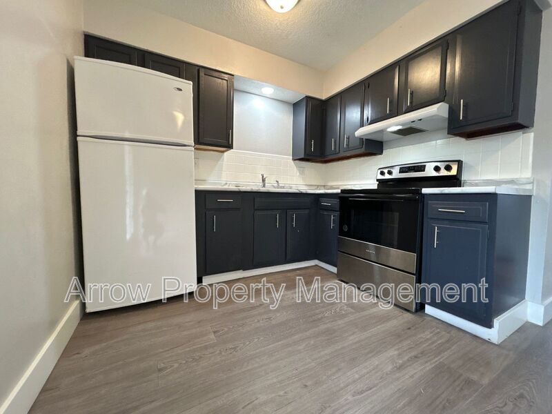 222 Park Ave in Maryville, MO - Building Photo