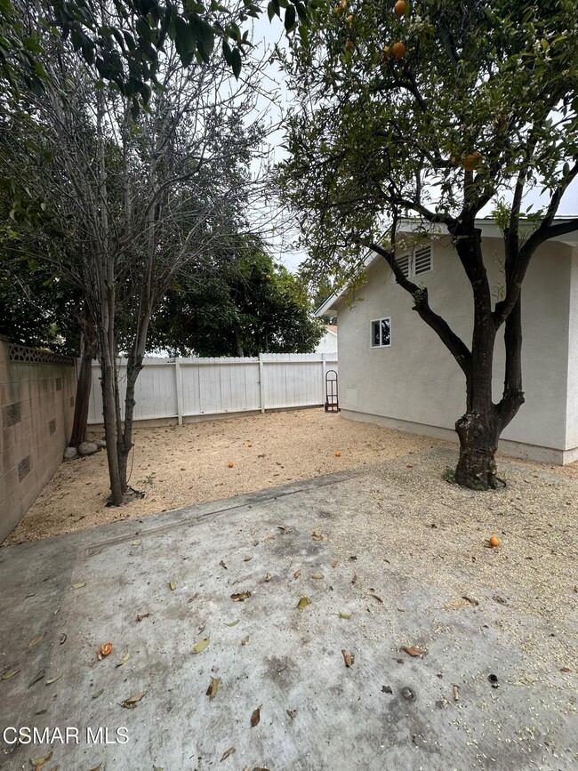 2042 Arcane St in Simi Valley, CA - Building Photo - Building Photo