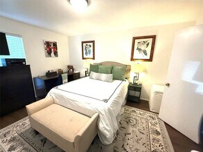 1709 Wild Basin Ledge in Austin, TX - Building Photo - Building Photo