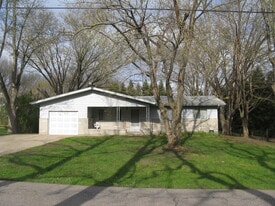 3718 N 700 W in La Porte, IN - Building Photo