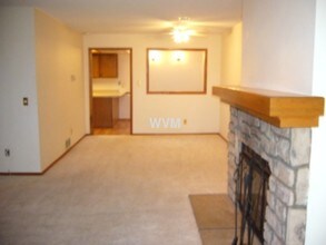 15553 E Wyoming Dr in Aurora, CO - Building Photo - Building Photo
