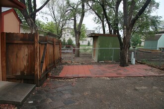 709 S Corona St in Colorado Springs, CO - Foto de edificio - Building Photo