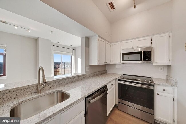 property at 2400 Clarendon Blvd