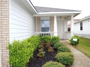 512 Celery Loop in Austin, TX - Building Photo - Building Photo