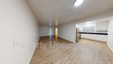 1945 9th St in Redding, CA - Building Photo - Building Photo