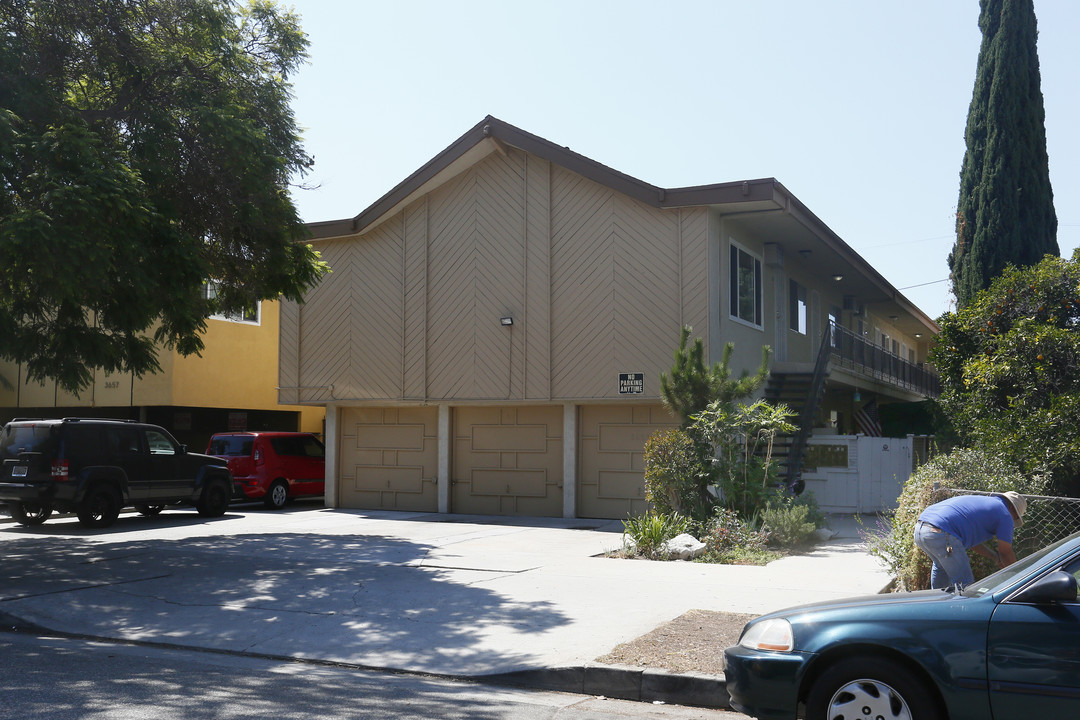 3653 Mentone Ave in Los Angeles, CA - Building Photo