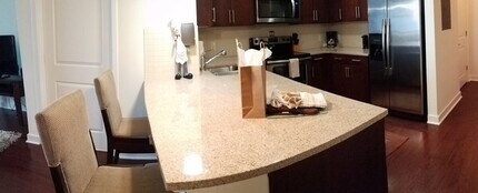 4 W Martin Luther King Jr Blvd in Charlotte, NC - Building Photo - Building Photo