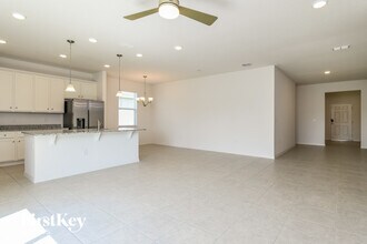 1642 Isleta Lp in Kissimmee, FL - Building Photo - Building Photo
