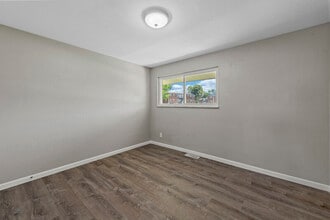 3892 Brittany Cir in Bridgeton, MO - Building Photo - Building Photo