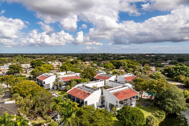 The Palms At Forest Hills - 2930 Forest Hills Blvd.