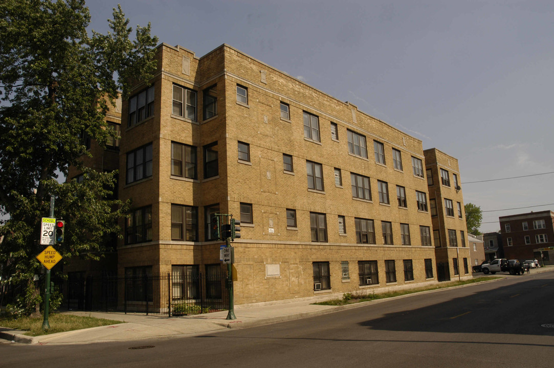 3357-3359 W Hirsch St in Chicago, IL - Building Photo