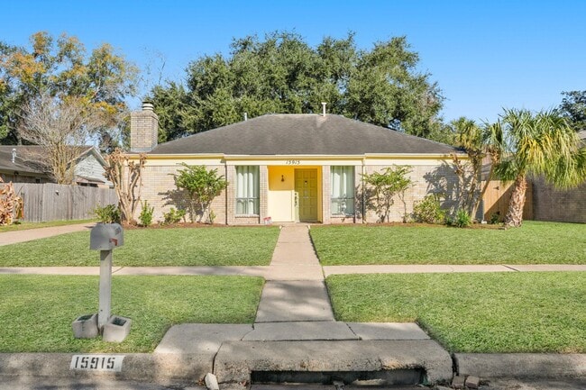 property at 15915 Dunmoor Dr
