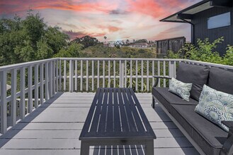 1072 Johnson Ave in San Diego, CA - Building Photo - Building Photo