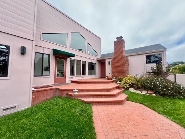 359 Asilomar Ave