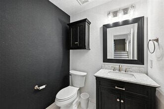 13129 Settlers Trail in Fort Worth, TX - Foto de edificio - Building Photo