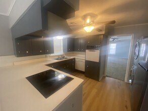 322 E Elgin St in Broken Arrow, OK - Building Photo - Building Photo
