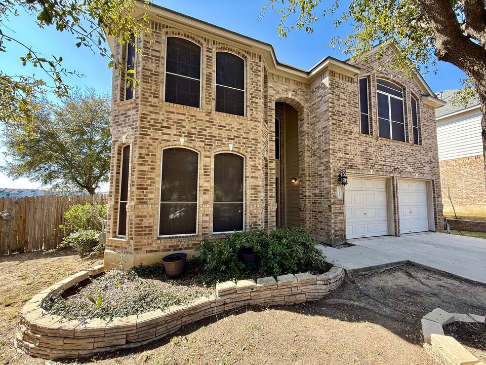 21807 Ruby Run in San Antonio, TX - Building Photo