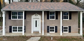 Room in House on Brian Ln in Forest Park, GA - Building Photo