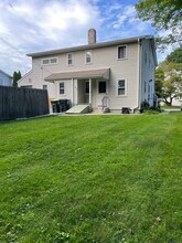 19 Bloomfield Dr in Fairfield, CT - Building Photo - Building Photo