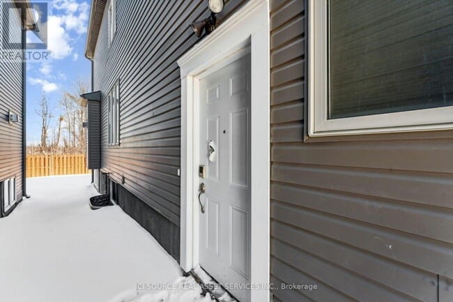 168 Gosling Cres in Ottawa, ON - Building Photo - Building Photo
