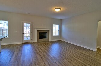 442 Grayson Ave in Hinesville, GA - Building Photo - Building Photo