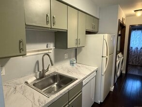 7 Twin Oaks in New Milford, CT - Building Photo - Building Photo