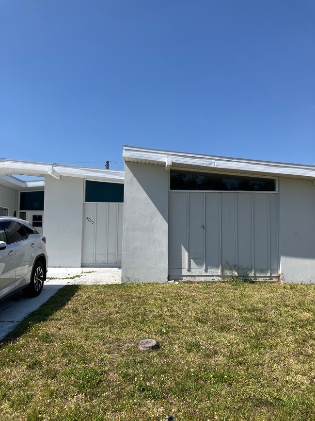 5724 Gallatin Ln, Unit 5720