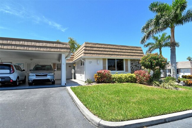 2308 Waterbluff Pl in Sarasota, FL - Building Photo - Building Photo